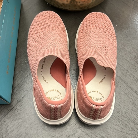 BZees Breathable Slip-On Loafers - Charlie (WIDE) - Picture 8 of 12